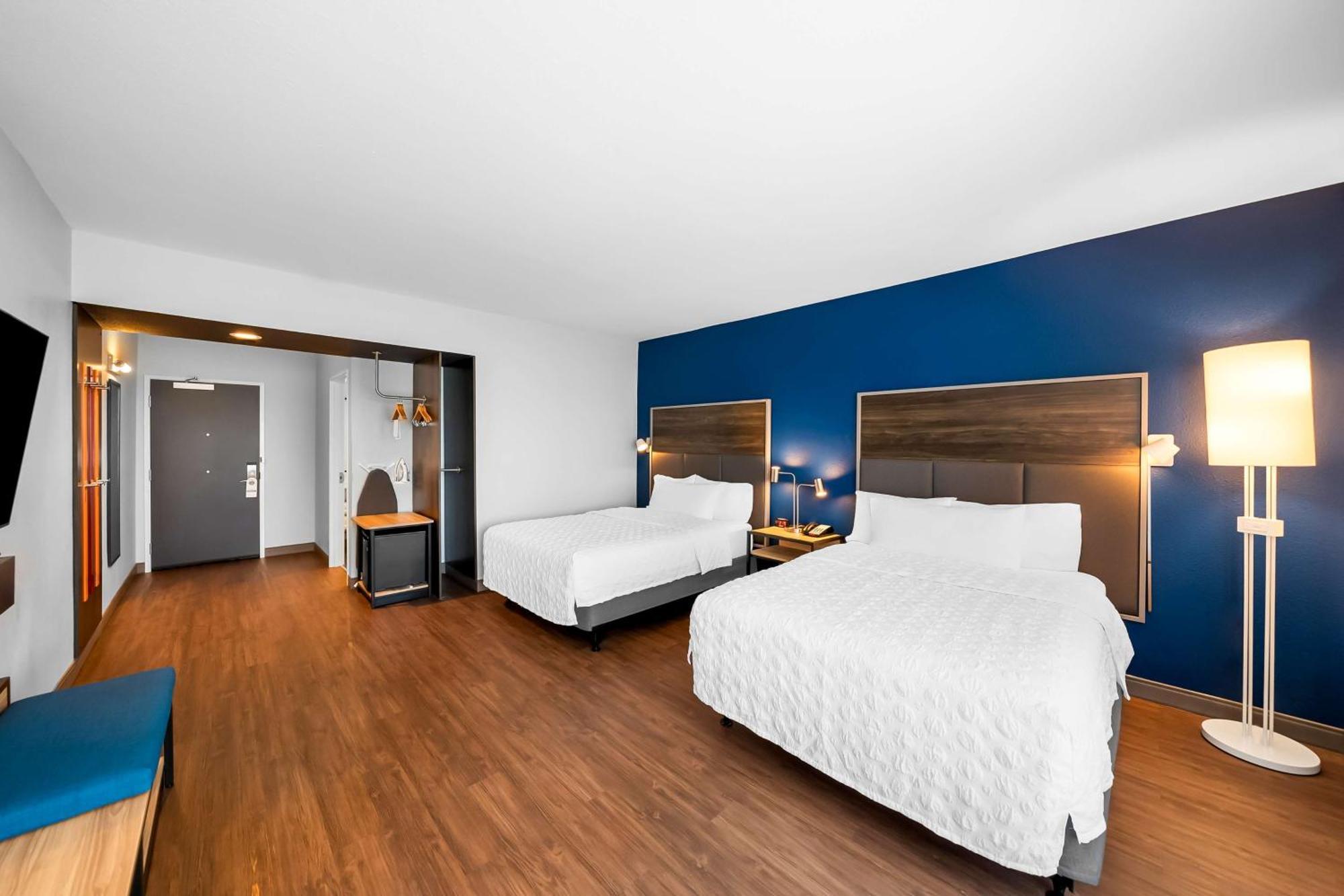 Отель Tru By Hilton Plano Hwy 75 Экстерьер фото