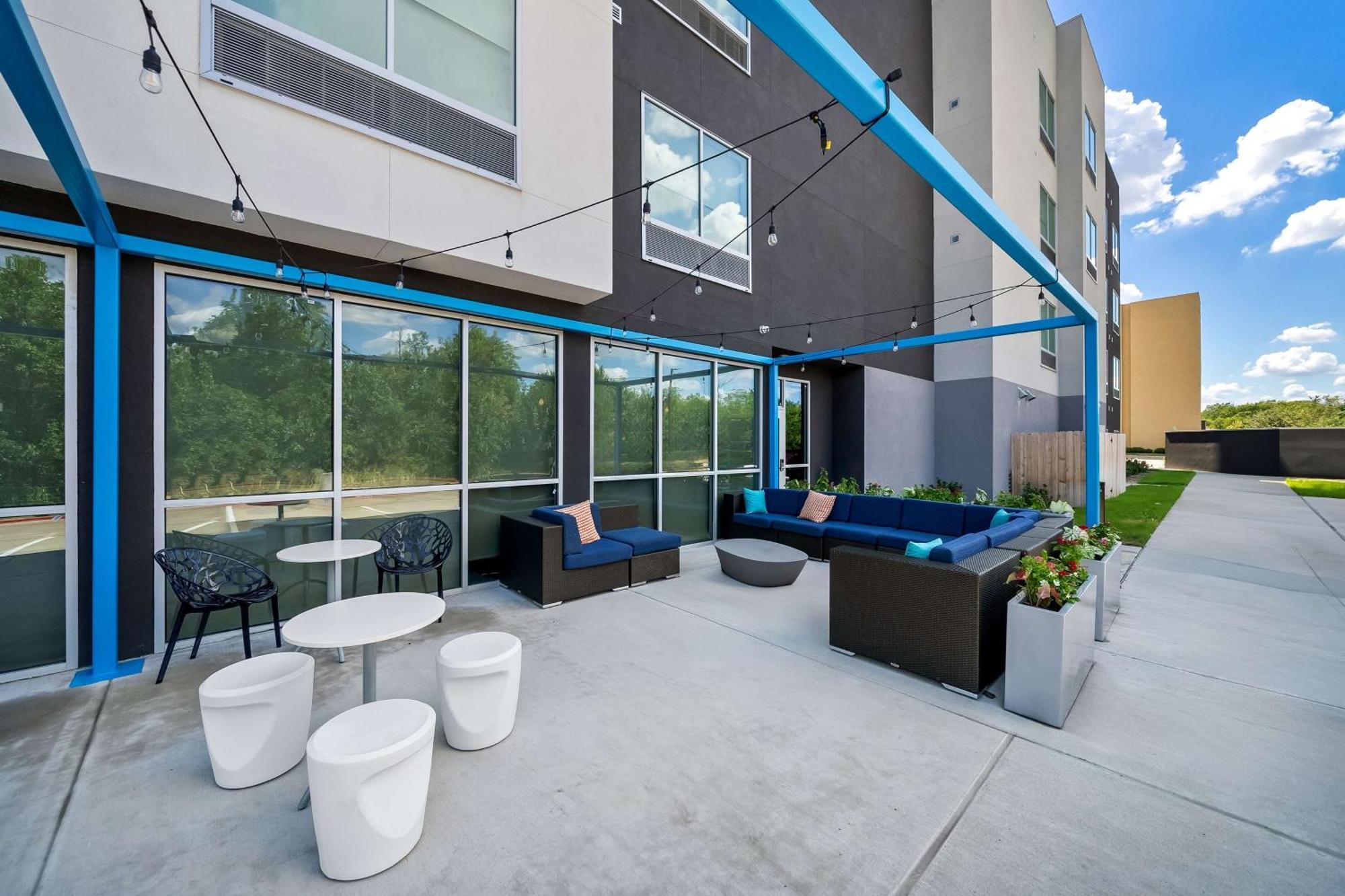 Отель Tru By Hilton Plano Hwy 75 Экстерьер фото
